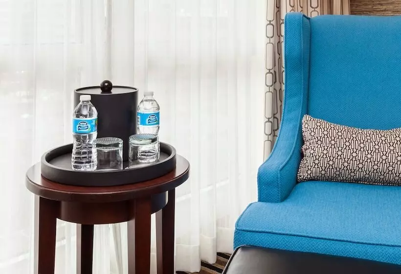 اتاق استاندارد با 2 تخت دوبل, Wyndham Boston Beacon Hill