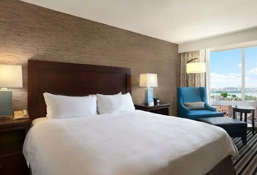 سوییت جونیور, Wyndham Boston Beacon Hill