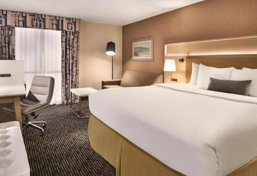 Bisneshuone, Wyndham Garden Conference Center Champaign/urbana