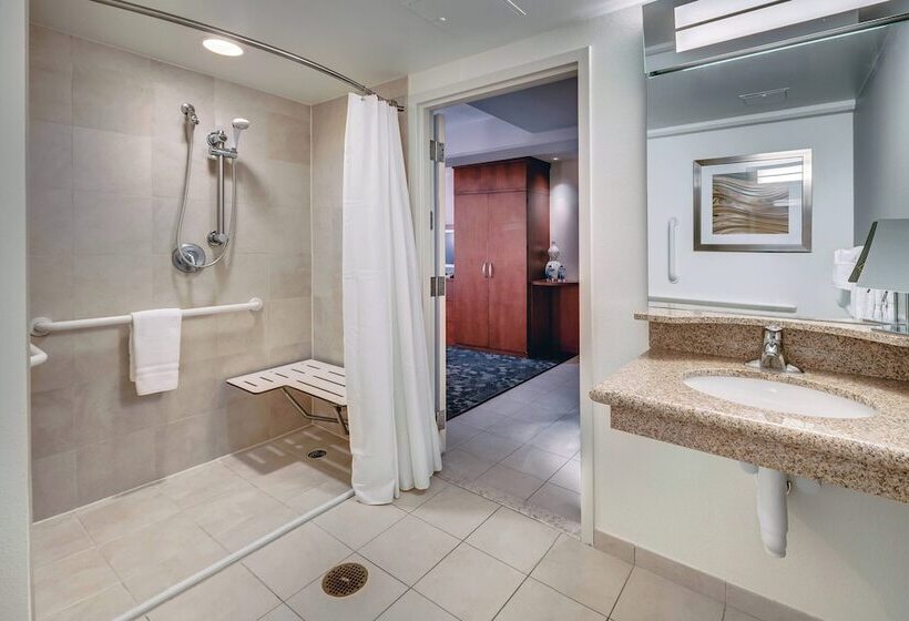 غرفه قياسيه سريرين مزدوجين, Courtyard By Marriott Jacksonville Beach Oceanfront