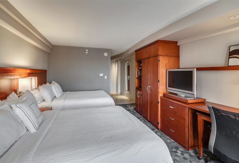 Номер Стандарт 2 Двуспальные Кровати, Courtyard By Marriott Jacksonville Beach Oceanfront