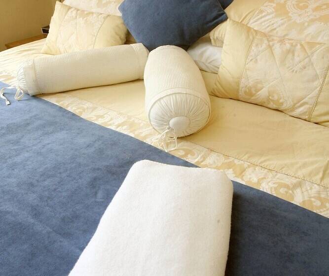 اتاق استاندارد یک نفره, Teach Na Coiribe