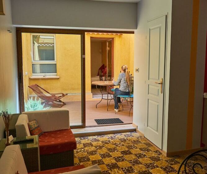 Апартаменты 1 Спальня, Les Arcades Le Lion D'or