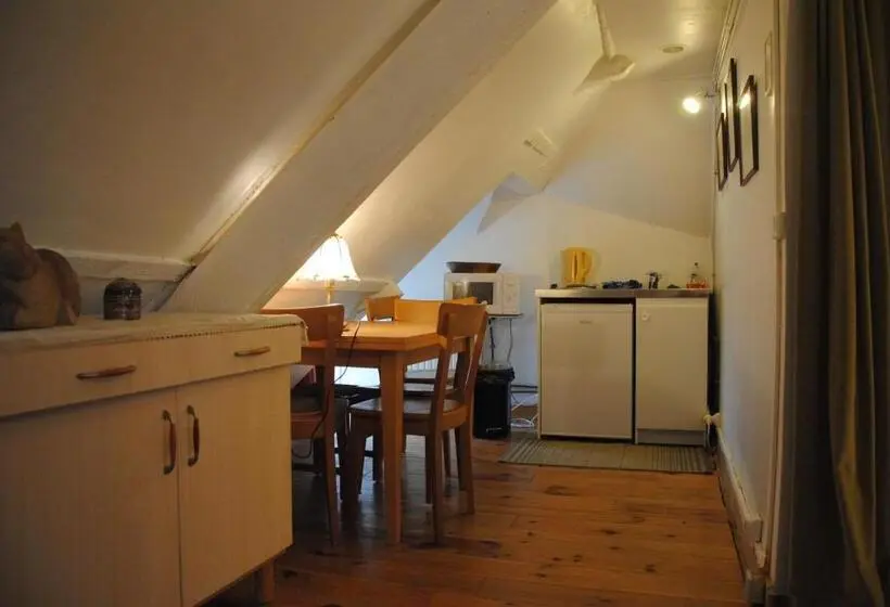 Perhesviitti, Chambres Chez Mounie