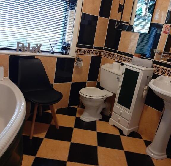 标准三人间, Barrow View B&b