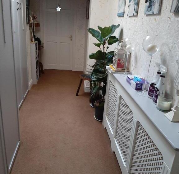 标准三人间, Barrow View B&b