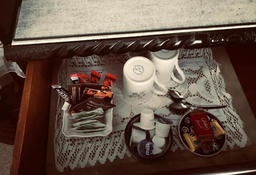 标准三人间, Barrow View B&b