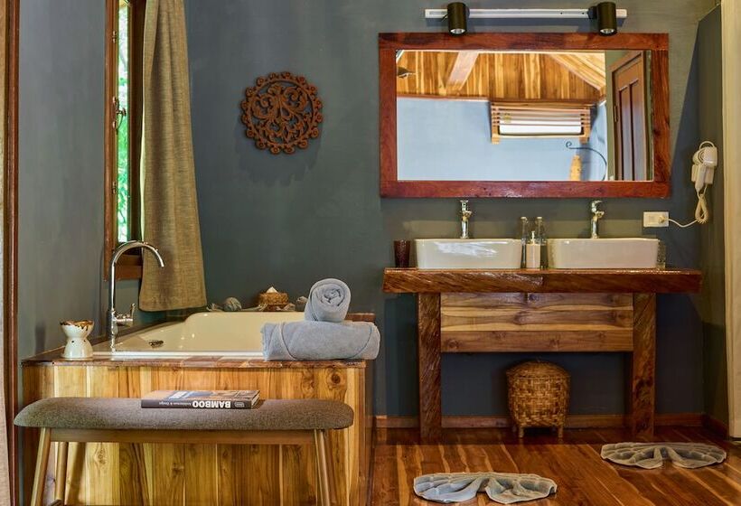 标准间, The Namkhan, A Small Luxury Hotel Of The World