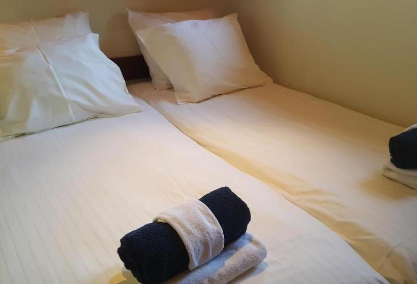 اتاق استاندارد, Botel Sailing Home