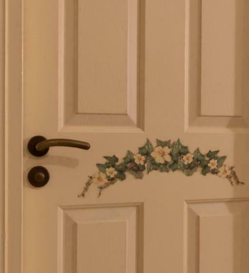 스탠다드 룸, Akrolimnion