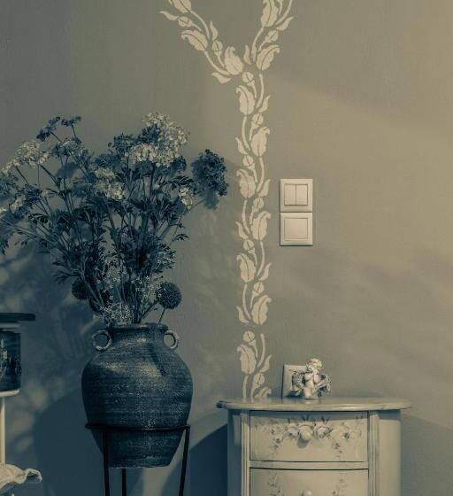 스탠다드 룸, Akrolimnion