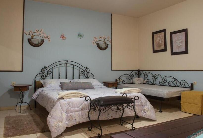 스탠다드 트리플 룸, Akrolimnion