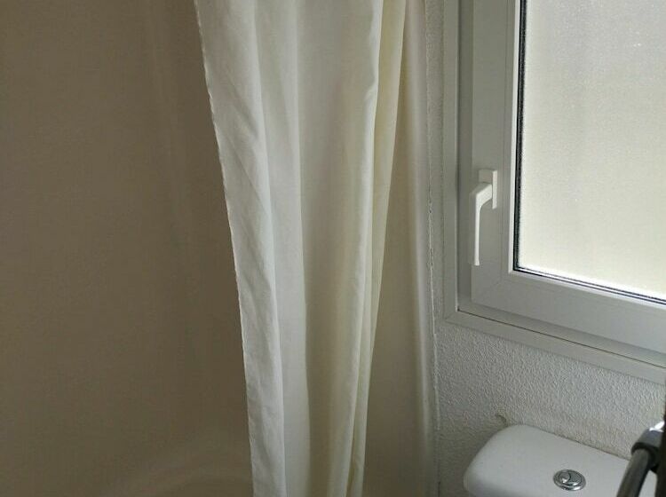 بنجلو قياسى غرفتين نوم, Camping Iznate