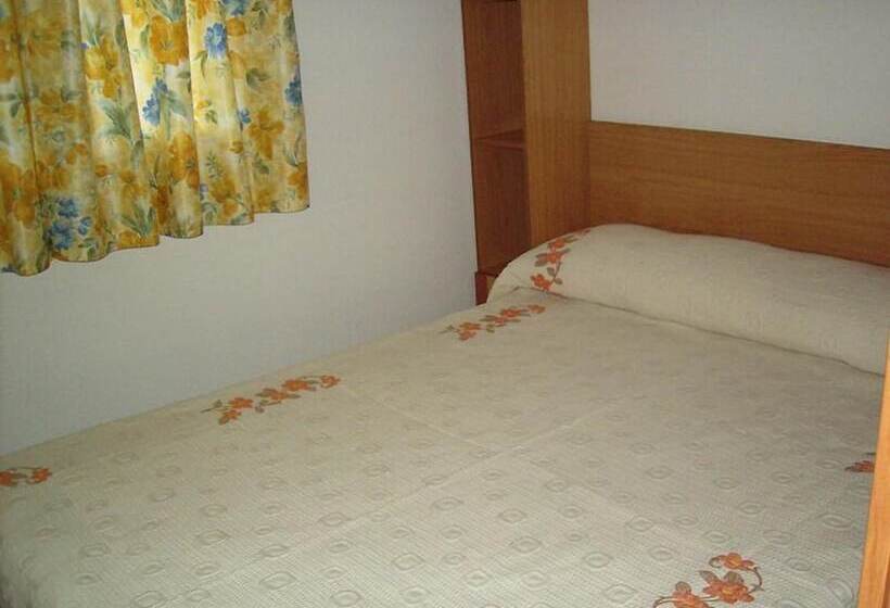 بنجلو قياسى غرفتين نوم, Camping Iznate