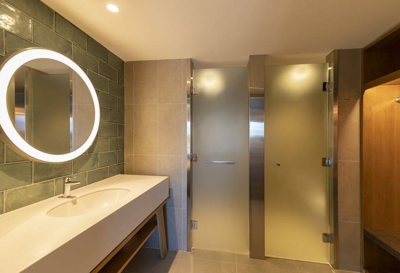 Люкс Вид на Горы, Holiday Inn Express & Suites Queenstown, An Ihg