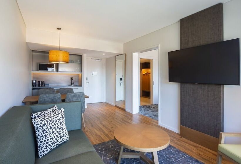 Люкс Вид на Горы, Holiday Inn Express & Suites Queenstown, An Ihg