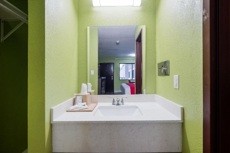 Номер Стандарт, Holiday Inn Express & Suites Queenstown, An Ihg