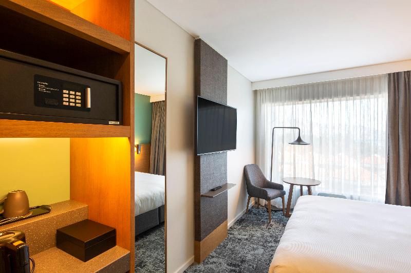 스탠다드 룸 킹사이즈 침대, Holiday Inn Express & Suites Queenstown, An Ihg