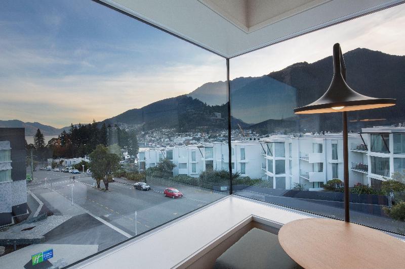 스탠다드 룸 킹사이즈 침대, Holiday Inn Express & Suites Queenstown, An Ihg