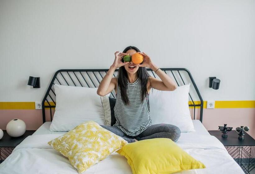 디럭스 룸, Pink Flamingo Boutique Hostel