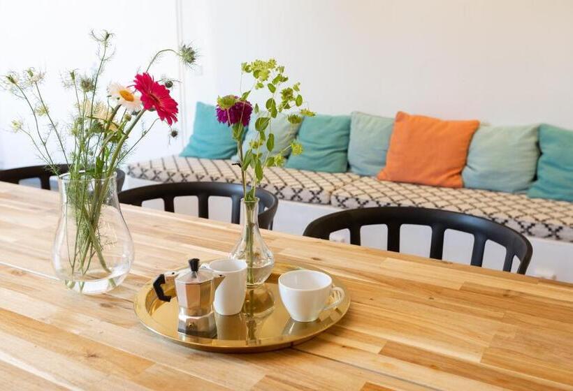 기본룸, Pink Flamingo Boutique Hostel
