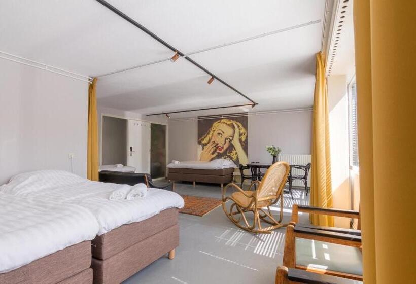 غرفة كلاسيكية رباعية, Pink Flamingo Boutique Hostel