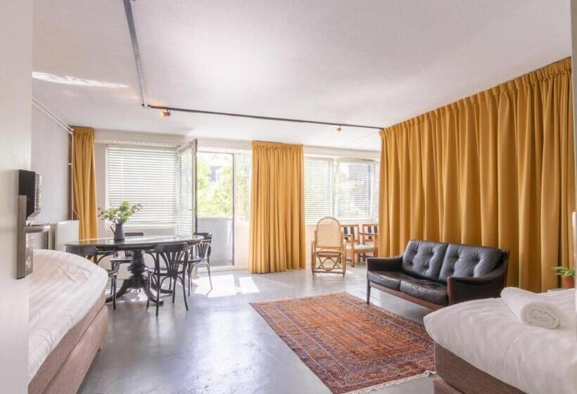 클래식 4인 룸, Pink Flamingo Boutique Hostel