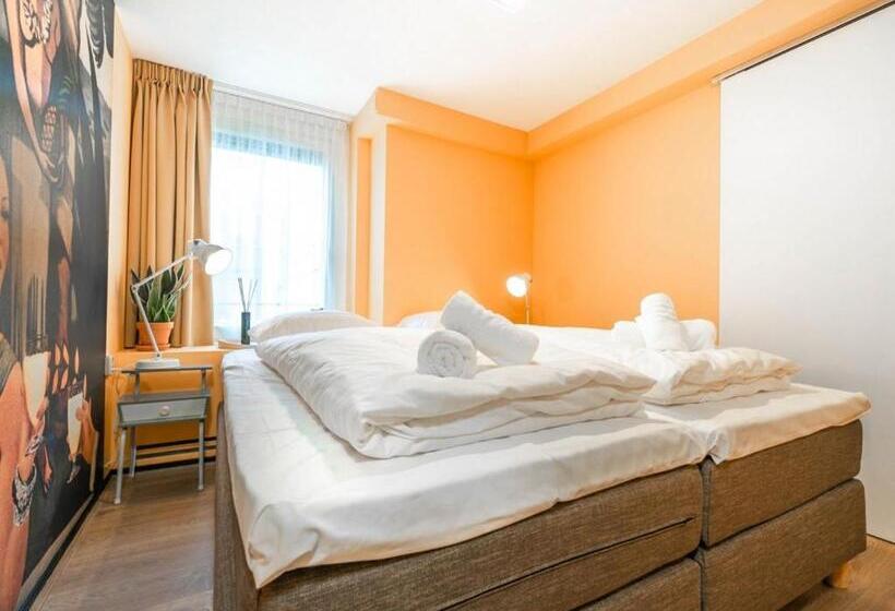 이코노미 룸, Pink Flamingo Boutique Hostel