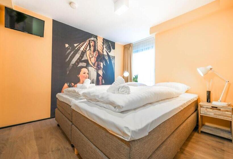 غرفة إقتصادية, Pink Flamingo Boutique Hostel