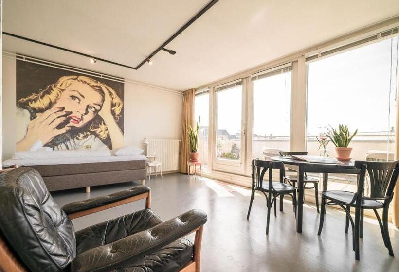 غرفة سوبيريور ثلاثية, Pink Flamingo Boutique Hostel