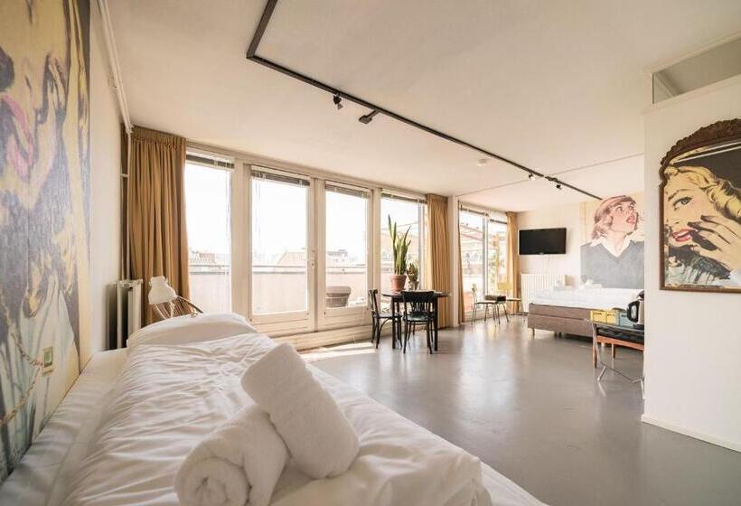 수피리어 트리플 룸, Pink Flamingo Boutique Hostel