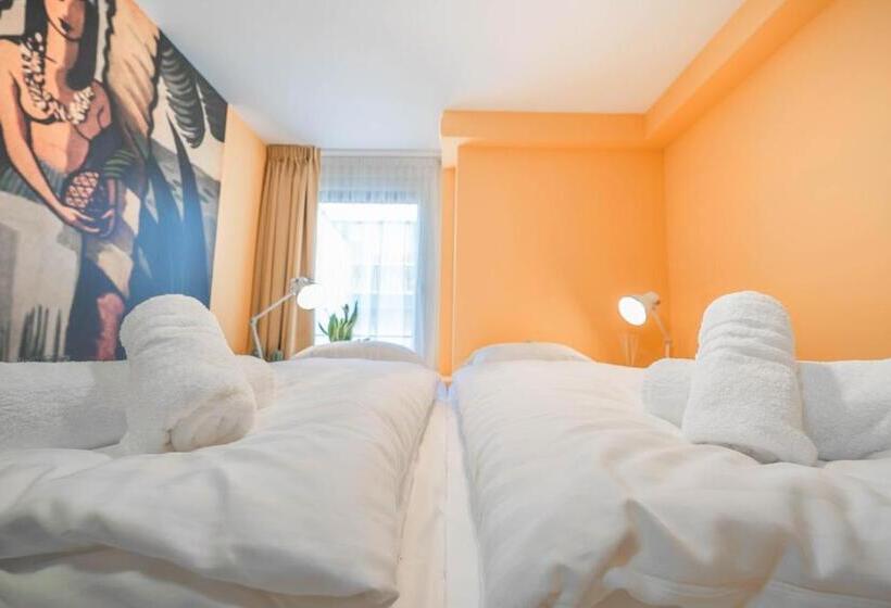 غرفة إقتصادية, Pink Flamingo Boutique Hostel