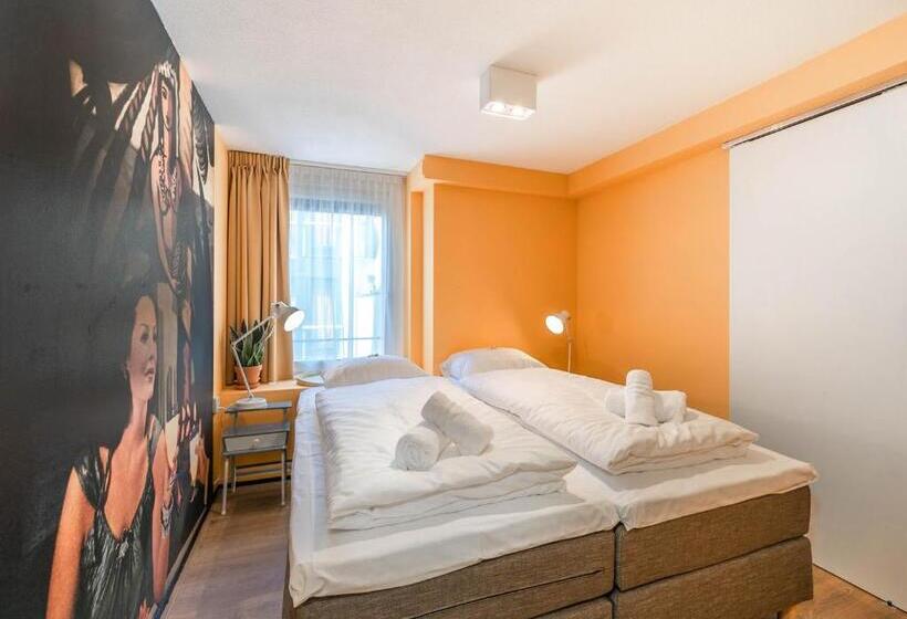이코노미 룸, Pink Flamingo Boutique Hostel