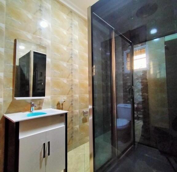 سوئیت با تخت بزرگ, Alim Royal Hotel And Suite