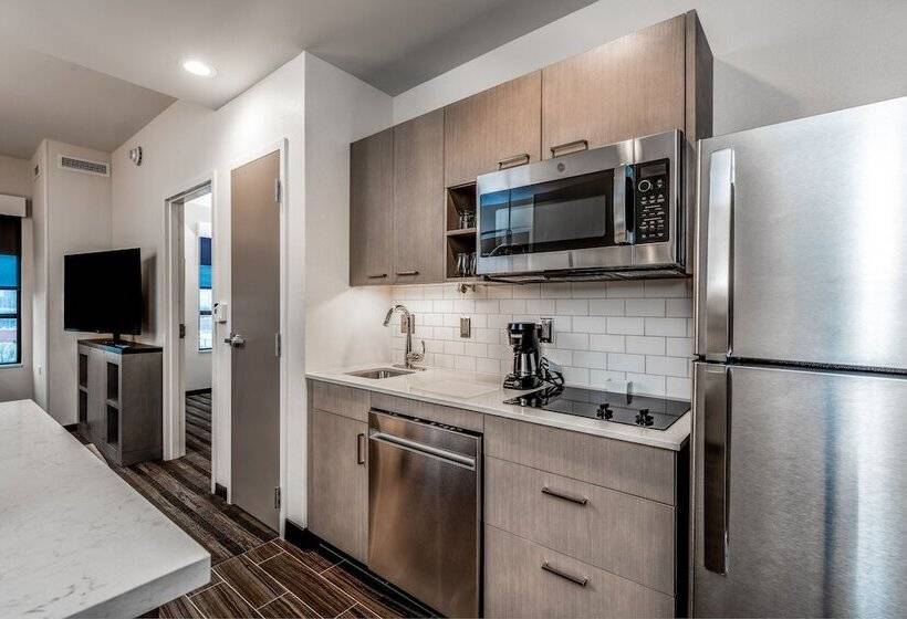 سوییت, Hyatt House Nashville Downtown Convention Center