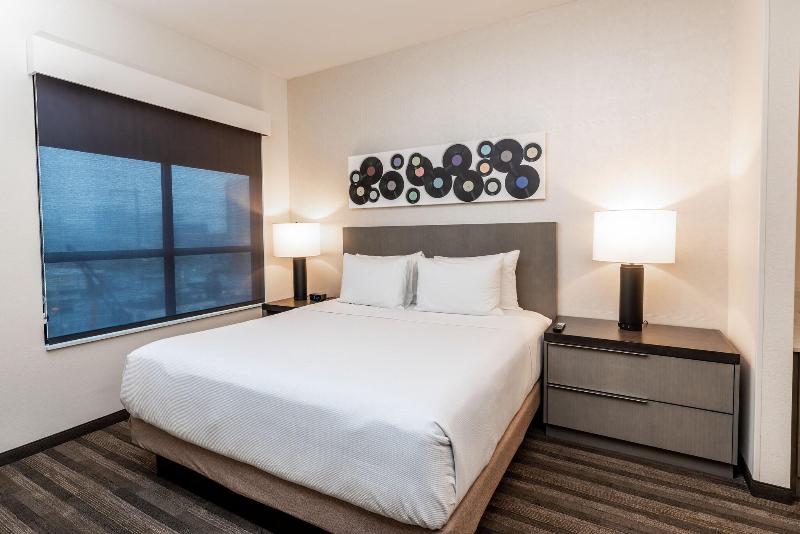 سوییت, Hyatt House Nashville Downtown Convention Center