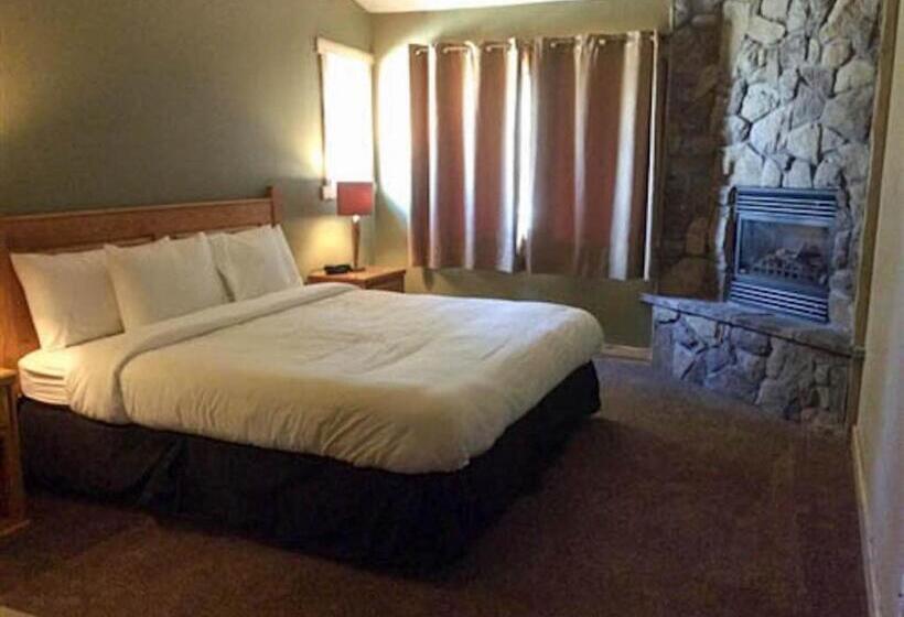 キングサイズベッドのスタンダードルーム, Arrowhead Mountain Lodge