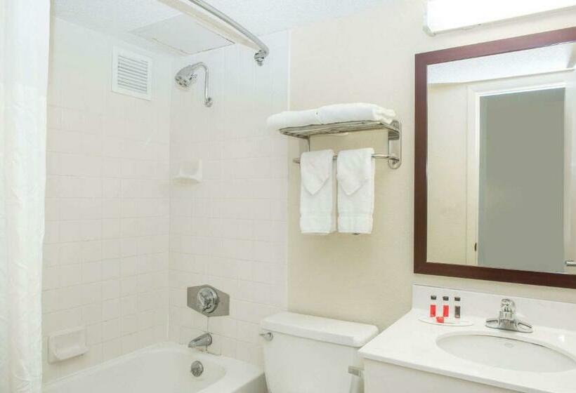 Стандартный Номер Кровать Кинг, Baymont By Wyndham Jefferson City