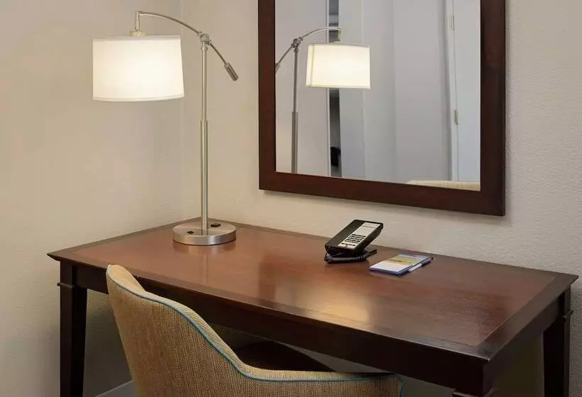 سوییت, Hampton Inn Louisville Downtown
