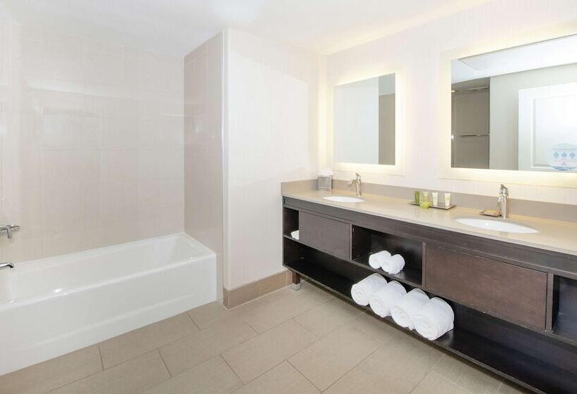 발코니가 있는 스위트, Hilton Santa Cruz/scotts Valley
