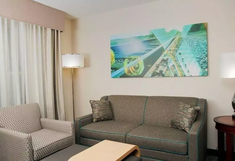 スイート, Poplar Inn And Suites
