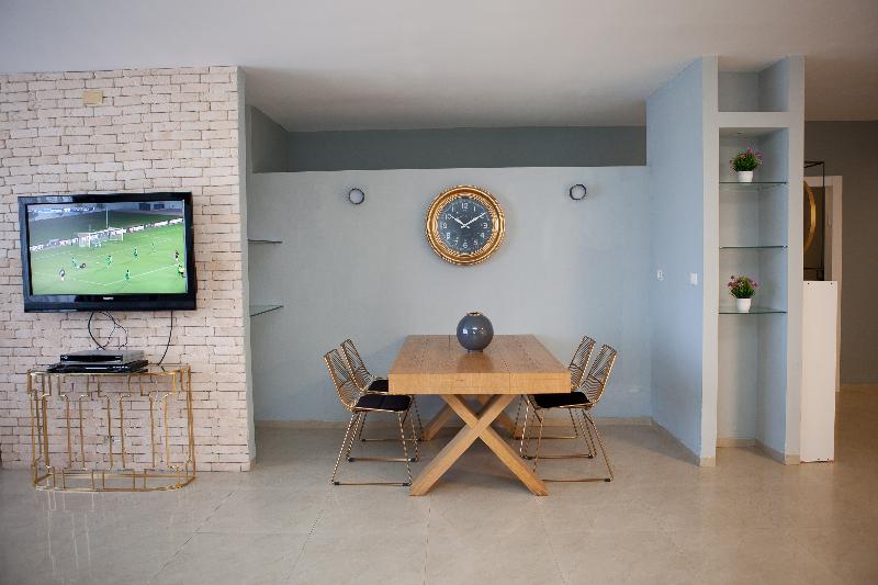 جناح سرير كينج, The Inn At Gig Harbor