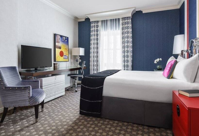 Deluxe Room King Size Bed