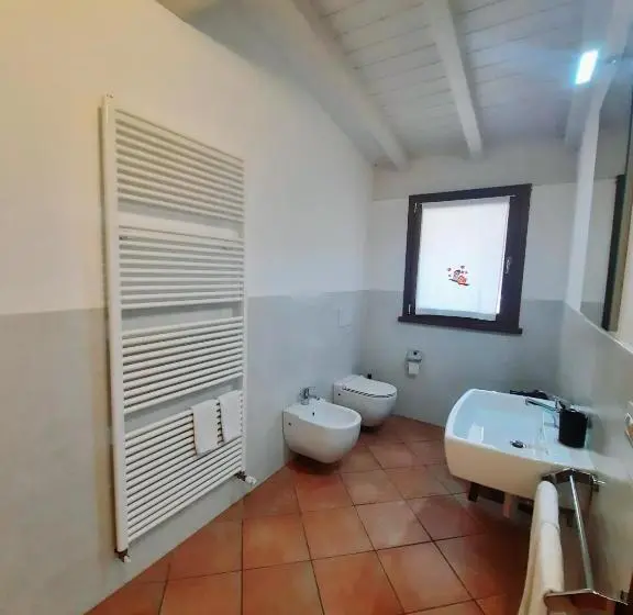 バルコニー付スタンダード４ベッドルーム, Bed & Breakfast Torrechiara