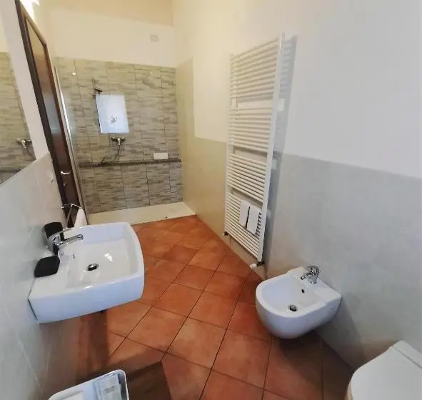 バルコニー付スタンダード４ベッドルーム, Bed & Breakfast Torrechiara