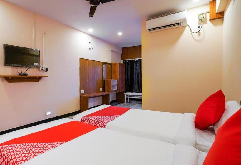 اتاق لوکس سه تخته, Super Hotel O Raja Residency Near Snow World