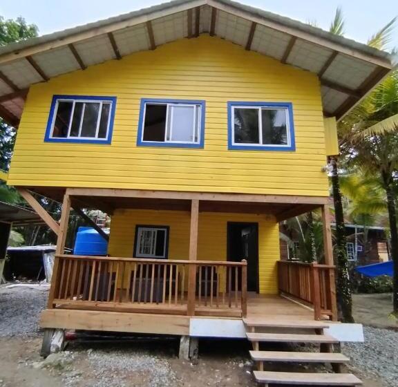 سرير فى غرفة مشتركه, Tierra Verde Bed And Breakfast