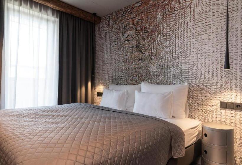 Апартаменты 3 Спальни, Going Triple A Apartments West