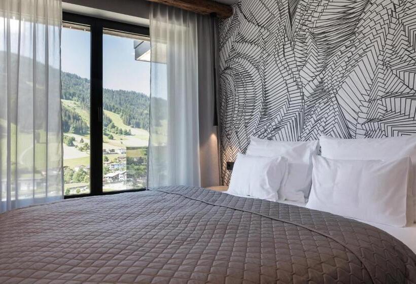 Апартаменты 3 Спальни, Going Triple A Apartments West