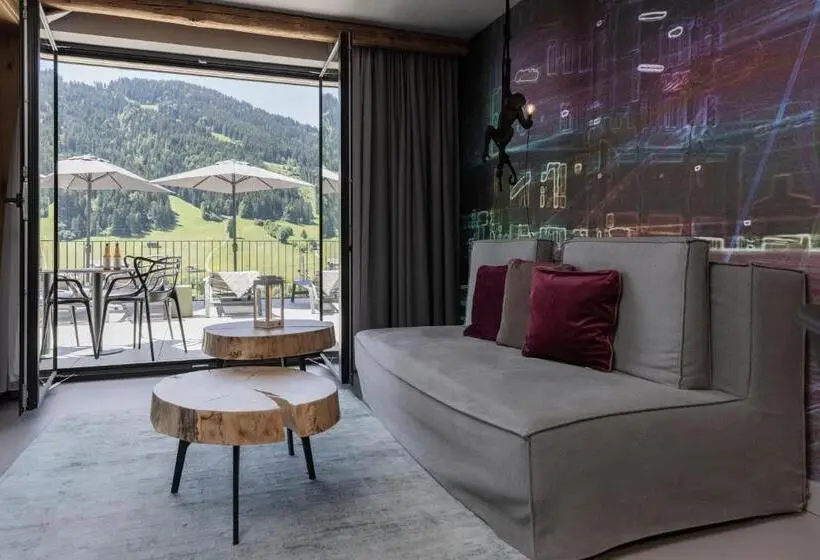 プールの見える１ベッドルームアパートメント, Going Triple A Apartments West